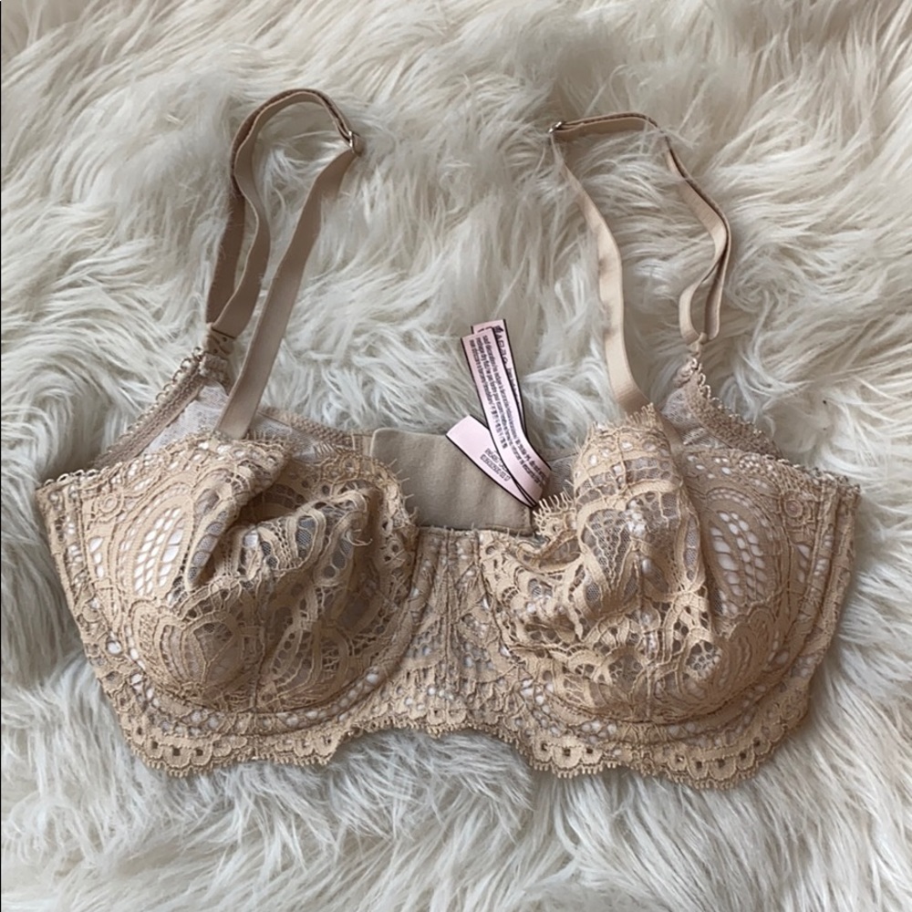 Victoria’s Secret Push Up Without Padding Bra